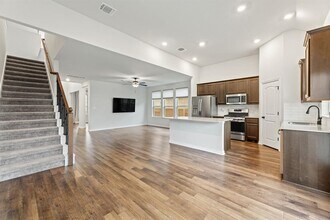 627 Cold Riv Run in Kyle, TX - Building Photo - Building Photo