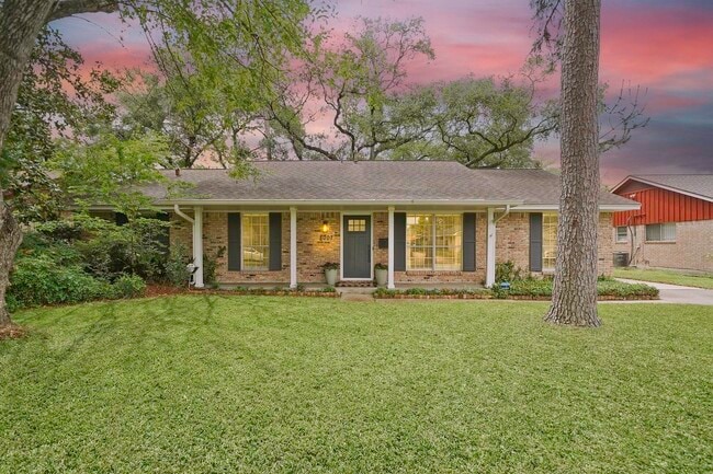 property at 8007 Roos Rd
