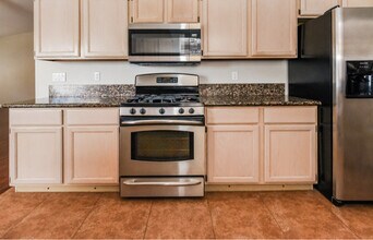 31827 Ives Ct in Menifee, CA - Building Photo - Building Photo