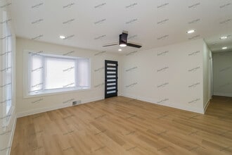 9358 E 67 Terrace in Raytown, MO - Building Photo - Building Photo