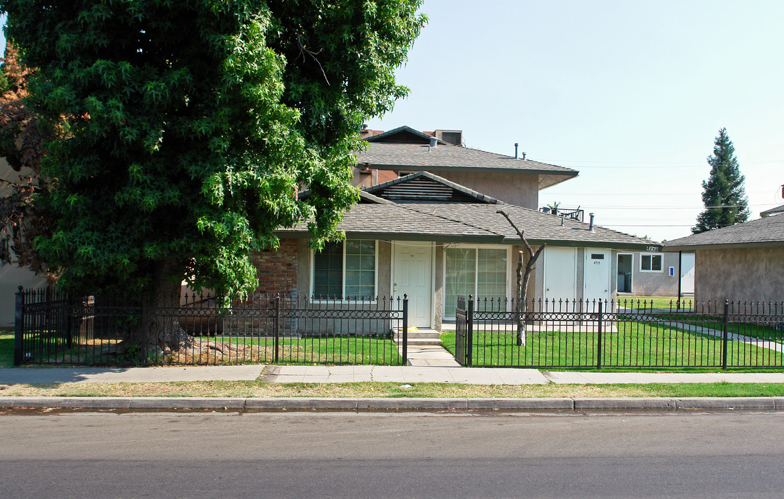 McKinley Apartments in Fresno, CA - Building Photo