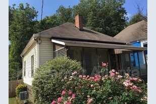 1075 Manigault St SE in Atlanta, GA - Building Photo