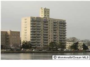 Deal Lake Towers in Asbury Park, NJ - Building Photo - Building Photo