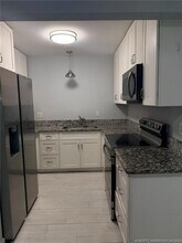 2124 SE Edler Dr in Stuart, FL - Building Photo - Building Photo