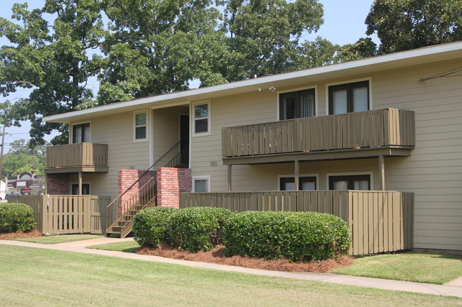 Hines Plaza Apartments