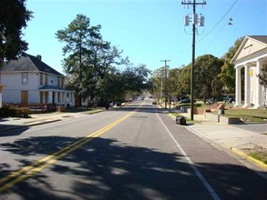 408 College Ave W in Tallahassee, FL - Building Photo - Building Photo