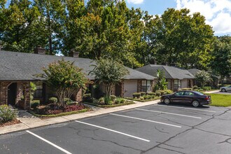 425 Blue Bird St in Apopka, FL - Foto de edificio - Building Photo