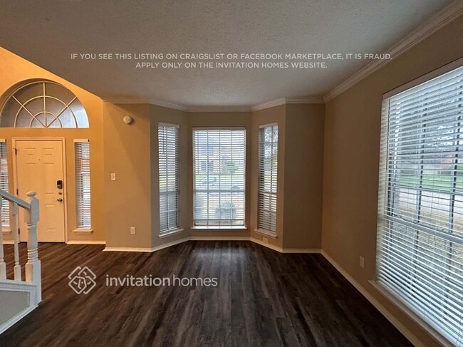 825 Claire View Dr in Desoto, TX - Foto de edificio - Building Photo
