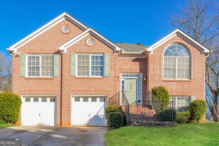 754 Southland Ct in Stone Mountain, GA - Building Photo