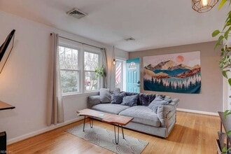 171 W Bay Ave in Norfolk, VA - Foto de edificio - Building Photo