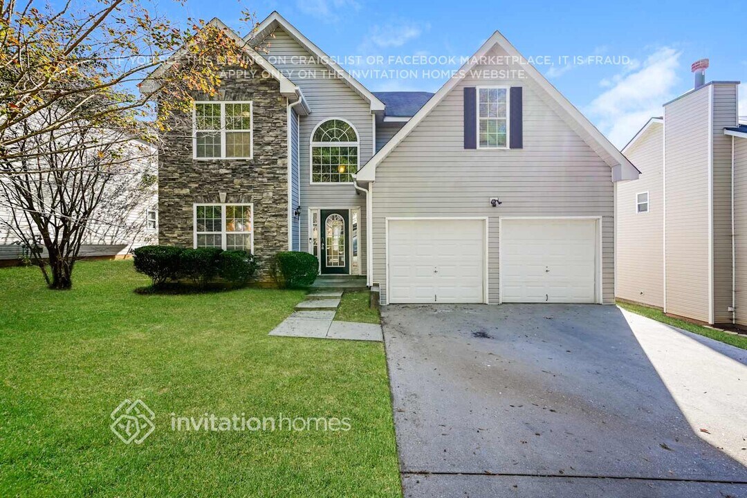 4082 Arabian Way SW in Snellville, GA - Building Photo