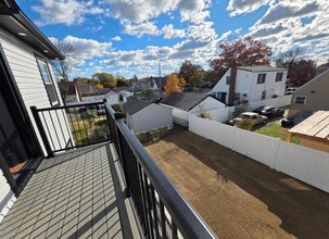 240-02 147th Rd in Queens, NY - Building Photo - Building Photo