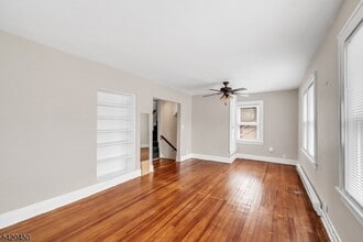 36 Cortlandt Pl in Tenafly, NJ - Building Photo - Building Photo