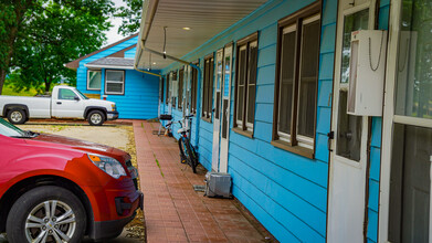 605 30th Ave W in Alexandria, MN - Foto de edificio - Building Photo