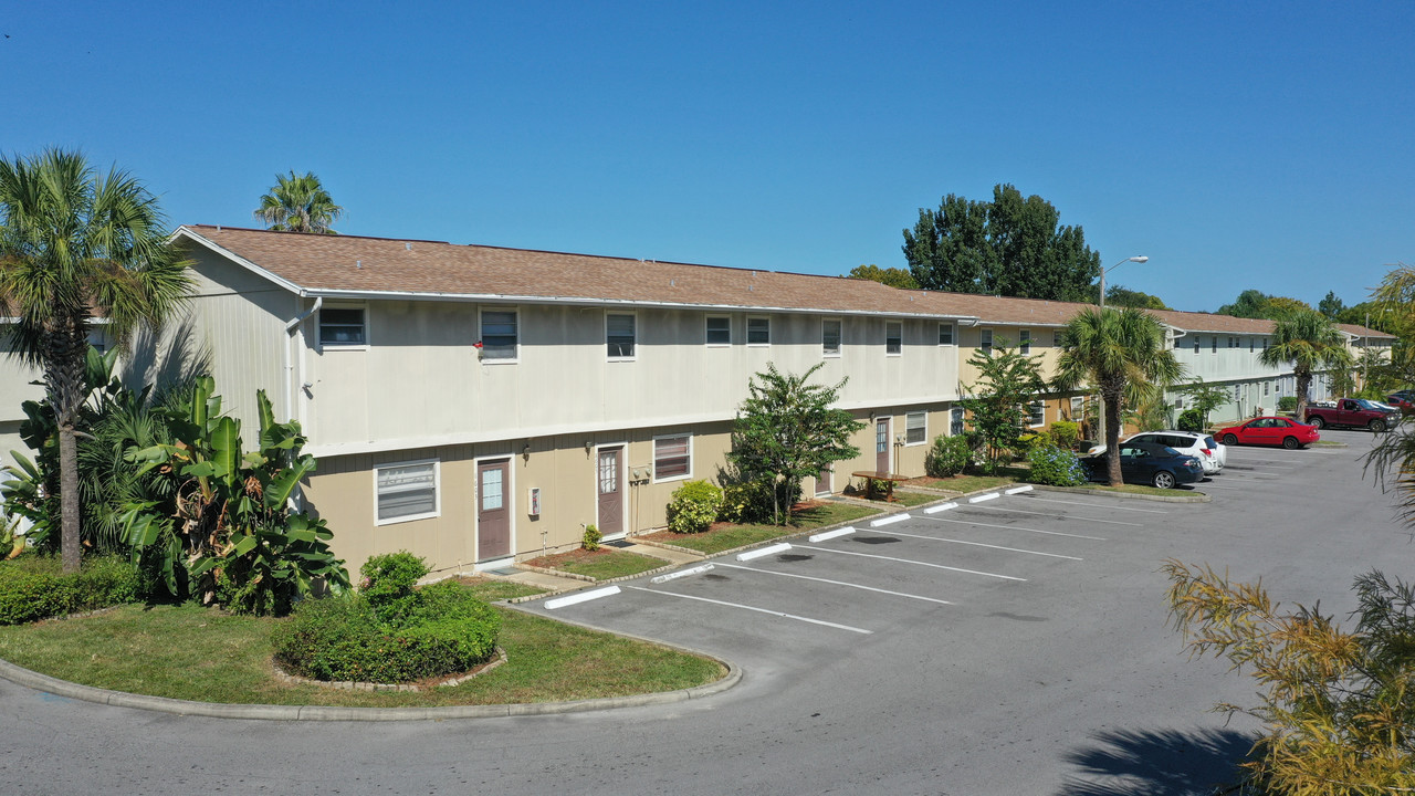 New America Townhomes in Port Richey, FL - Building Photo