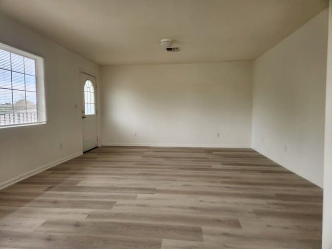 4932 S Slauson Ave, Unit C