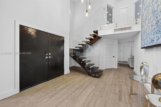 3231 Salzedo St in Coral Gables, FL - Building Photo - Building Photo