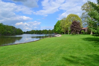 Grenadier Village Apartments in Liverpool, NY - Building Photo - Building Photo