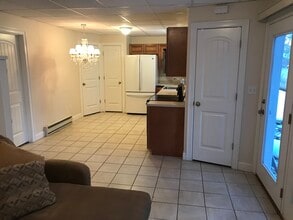 5 Emma Way, Unit 5 Emma Way in Wilmington, MA - Building Photo - Building Photo