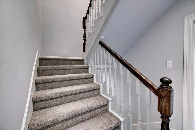 property at 5507 Darling St