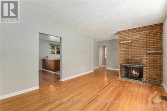 2305 Ryan Dr in Ottawa, ON - Building Photo - Building Photo