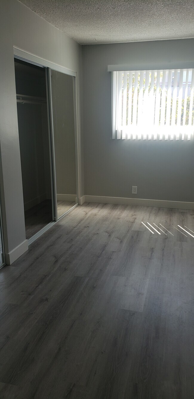 464 S Berendo St in Los Angeles, CA - Building Photo - Building Photo