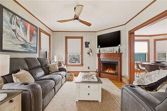 23 Clinton St in Newport, RI - Building Photo - Building Photo