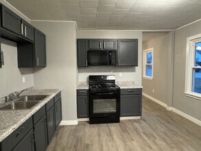 3878 Johnson Ave in Davenport, IA - Building Photo - Building Photo