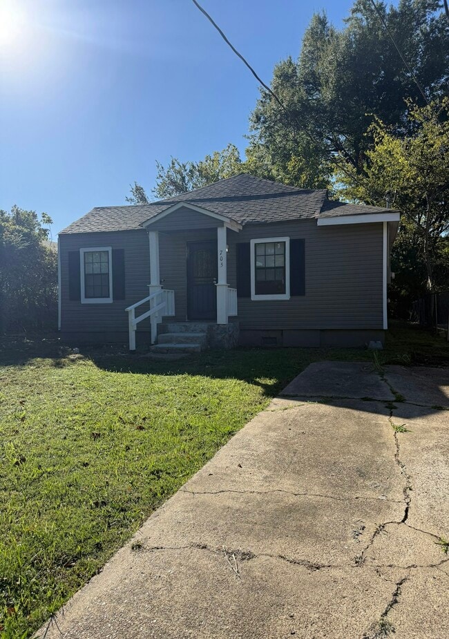 property at 705 Harahan Rd