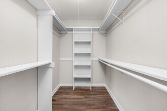 Serena Apartment Homes in Houston, TX - Building Photo - Building Photo
