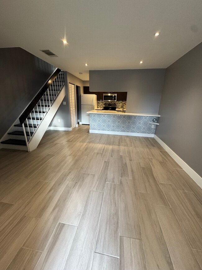 17515 NW 67th Ct, Unit G 22 in Hialeah, FL - Building Photo - Building Photo