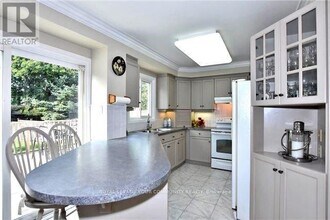 51 Falan Heights Crescent in Aurora, ON - Building Photo - Building Photo