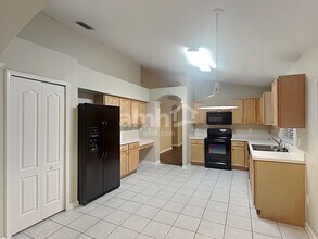 5218 Algerine Pl in Zephyrhills, FL - Building Photo - Building Photo