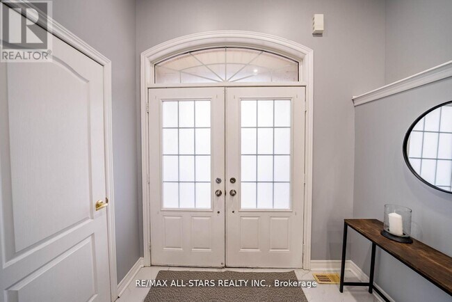 138 Yakefarm Blvd in Whitchurch-Stouffville, ON - Building Photo - Building Photo