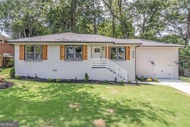 605 Blake Ave SE in Atlanta, GA - Foto de edificio - Building Photo