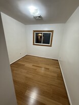 5654 Burger St in Dearborn Heights, MI - Building Photo