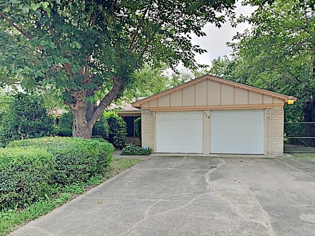 718 E Kirnwood Dr