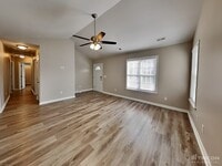 404 Flaherty Ave photo'