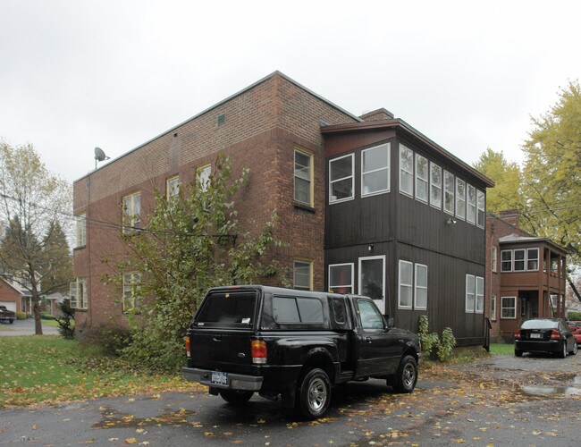 847 New Scotland Ave in Albany, NY - Foto de edificio - Building Photo