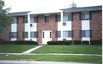 1540 Brooke Park Dr in Toledo, OH - Foto de edificio - Building Photo