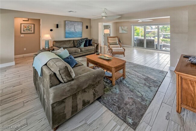 property at 1540 Curlew Ave