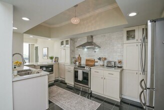 15 Greenway Plz, Unit 19F in Houston, TX - Building Photo - Building Photo