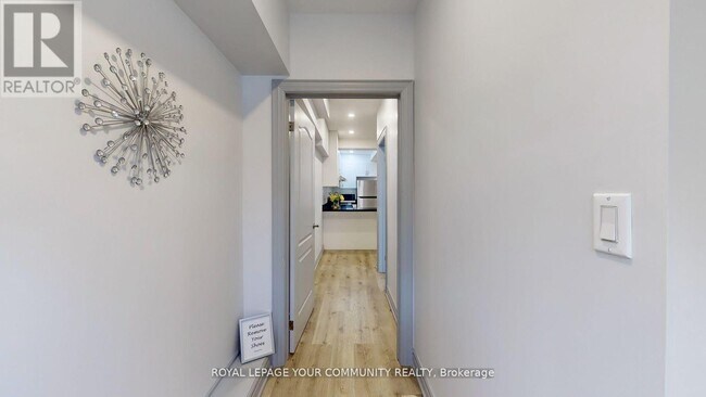 586 Parliament St in Toronto, ON - Building Photo - Building Photo
