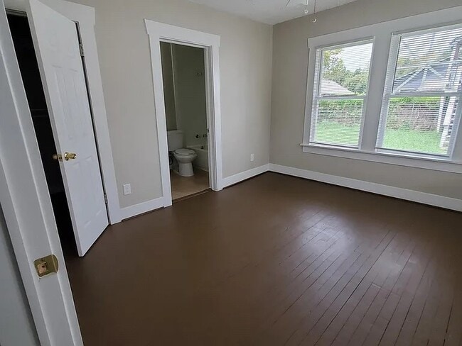 property at 804 Louise St