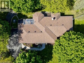 10158 Old Pine Crest Rd in Halton Hills, ON - Building Photo - Building Photo