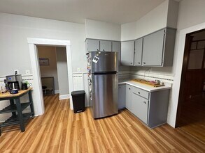 10-12-12 Ashcroft St in Boston, MA - Building Photo - Building Photo