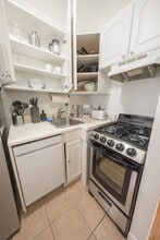 346 E 76th St in New York, NY - Building Photo - Building Photo