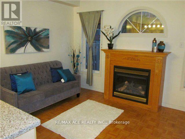 1998 Calvington Dr in Pickering, ON - Building Photo - Building Photo