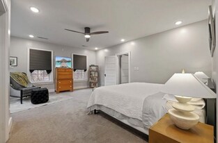 1444 Blue Jay Rd in Heath, OH - Building Photo