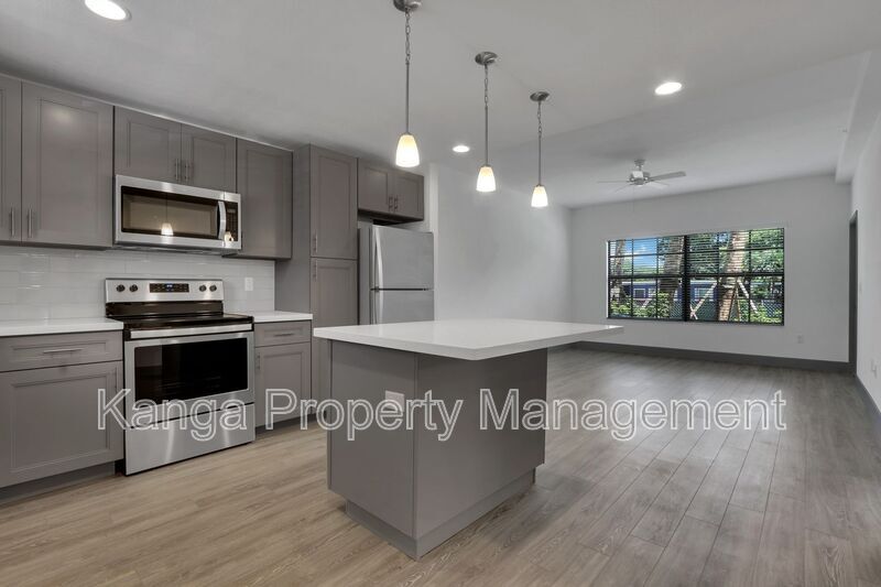 630 NE 14th Ct in Fort Lauderdale, FL - Building Photo